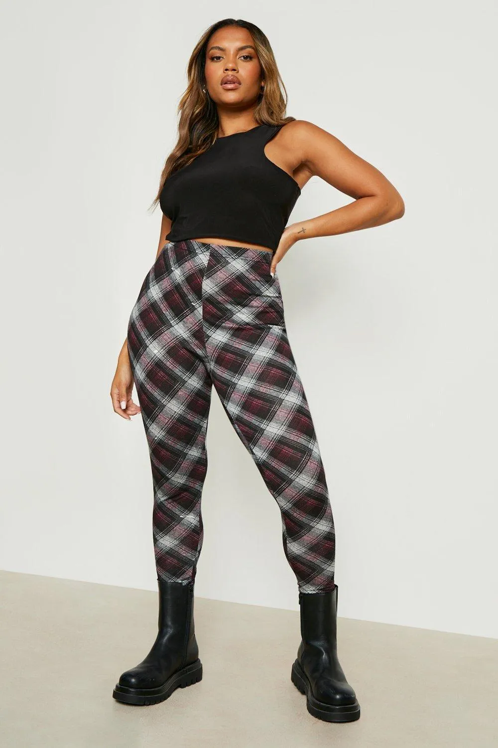Plus Check Leggings